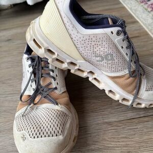 On Running Cloudstratus women running shoes white almond